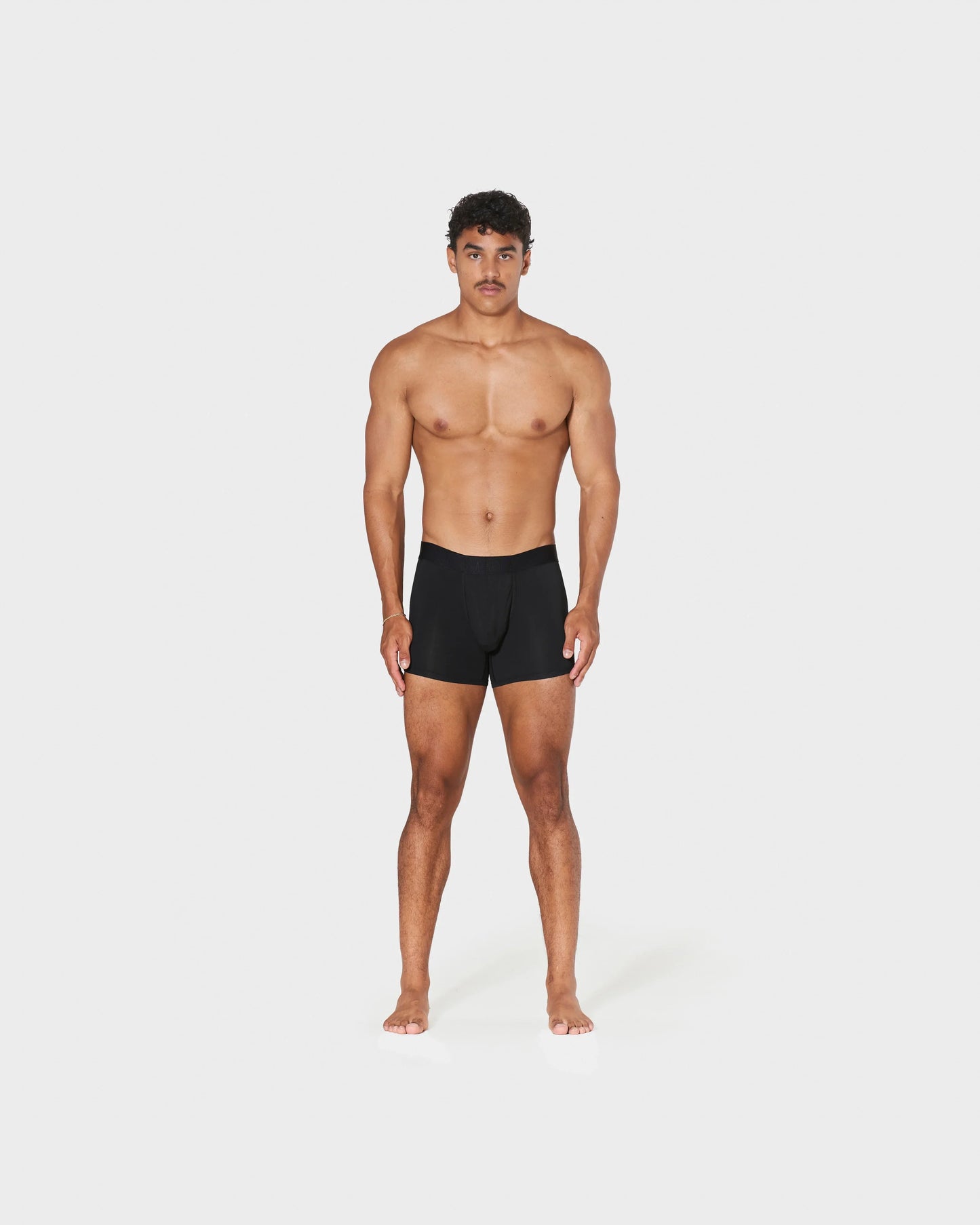 BLACK (SHORT) (BIG POUCH)